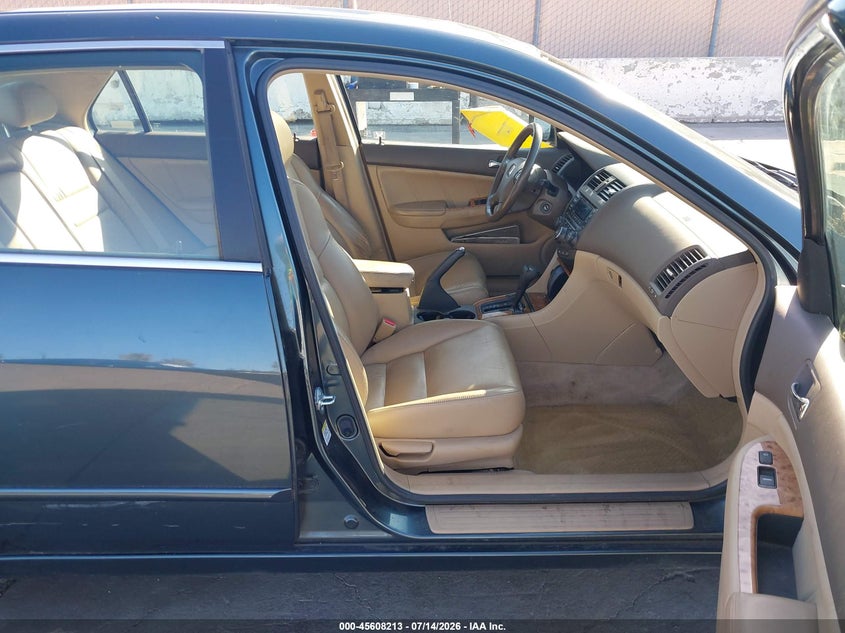 2004 Honda Accord VIN JHMCM56884C041040 IAAI salvage auction — RIGHT FRONT, Salvage (California), sold $1,650 on 2026-07-27 (photo 5)