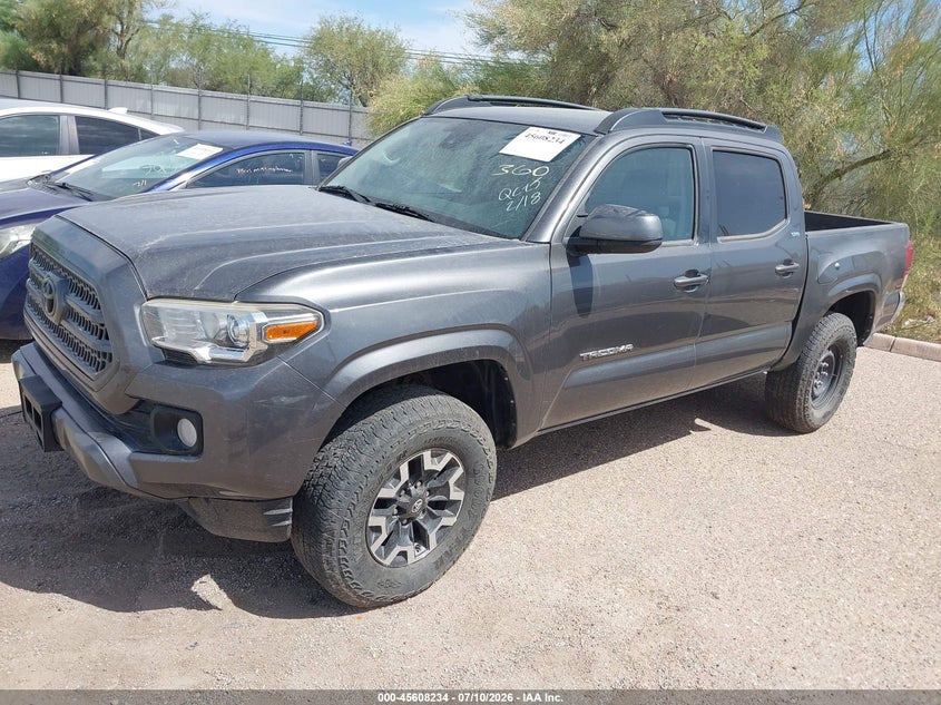 2018 Toyota Tacoma VIN 5TFAX5GN4JX129141 IAAI salvage auction — FRONT & REAR, Clear (Florida), sold $7,100 on 2026-07-30 (photo 2)