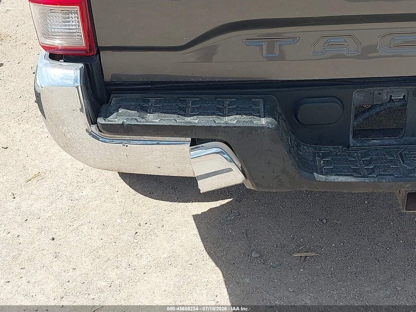 2018 Toyota Tacoma VIN 5TFAX5GN4JX129141 IAAI salvage auction — FRONT & REAR, Clear (Florida), sold $7,100 on 2026-07-30 (photo 6)