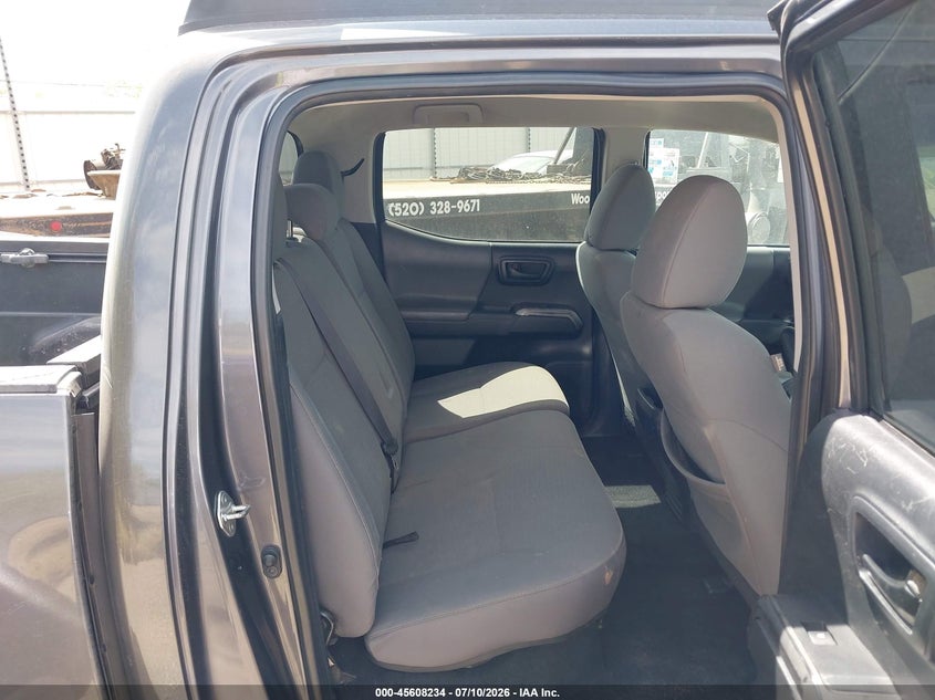 2018 Toyota Tacoma VIN 5TFAX5GN4JX129141 IAAI salvage auction — FRONT & REAR, Clear (Florida), sold $7,100 on 2026-07-30 (photo 8)