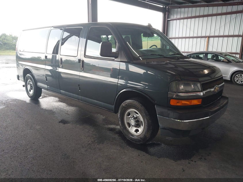 2017 Chevrolet Express 3500 VIN 1GAZGPFG3H1267888 — IAAI salvage auction photo