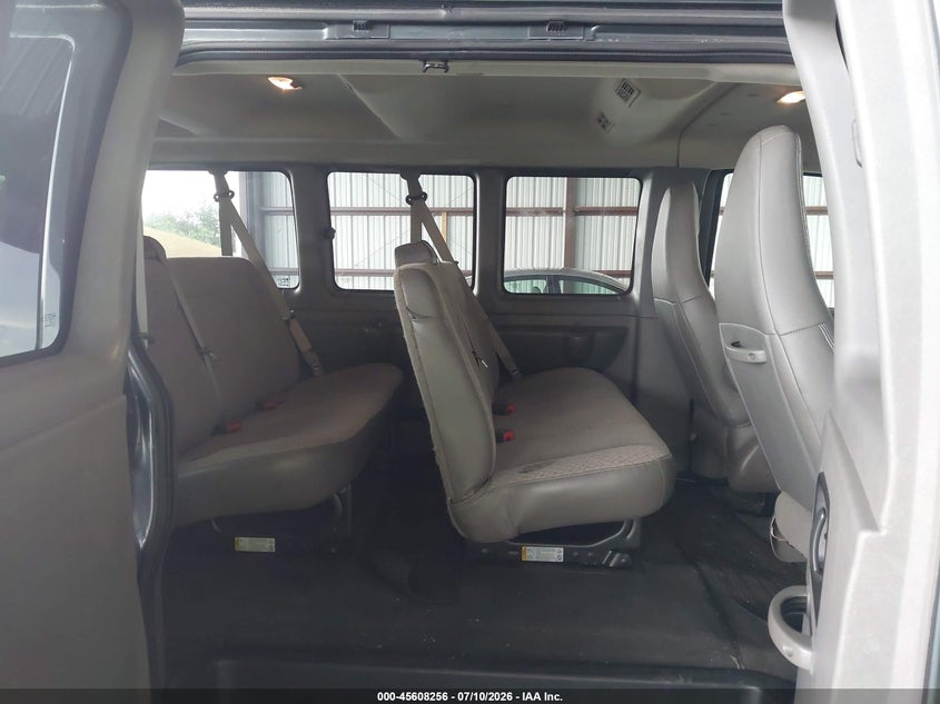 2017 Chevrolet Express 3500 VIN 1GAZGPFG3H1267888 IAAI salvage auction — NORMAL WEAR, Sf97 (Georgia), sold $18,850 on 2026-09-09 (photo 8)