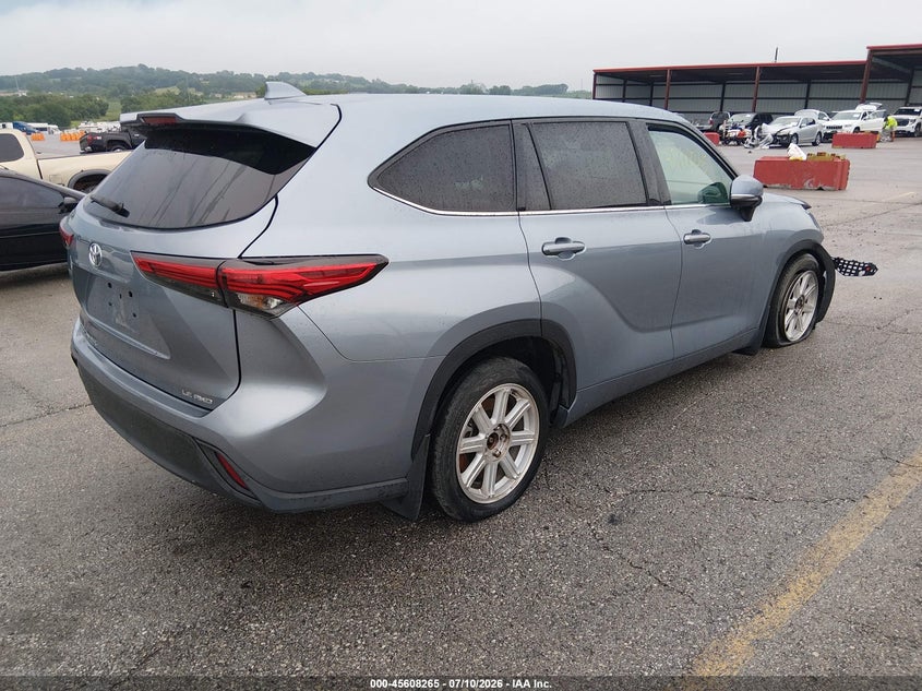 2020 Toyota Highlander VIN 5TDBZRBH2LS038059 IAAI salvage auction — FRONT END, Clear (Missouri), sold $9,075 on 2026-07-16 (photo 4)