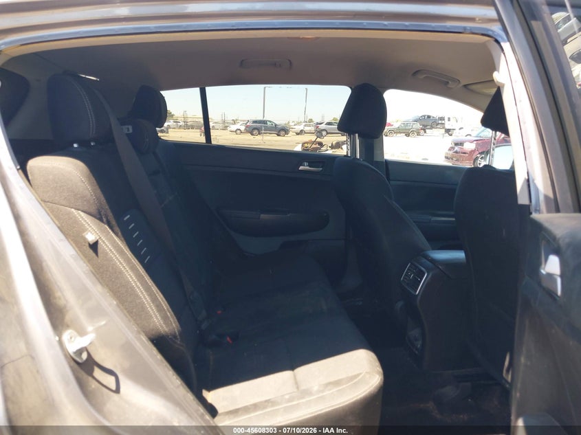 2018 Kia Sportage VIN KNDPM3AC4J7423864 IAAI salvage auction — RIGHT SIDE, Salvage Title, sold $2,100 on 2026-07-29 (photo 8)