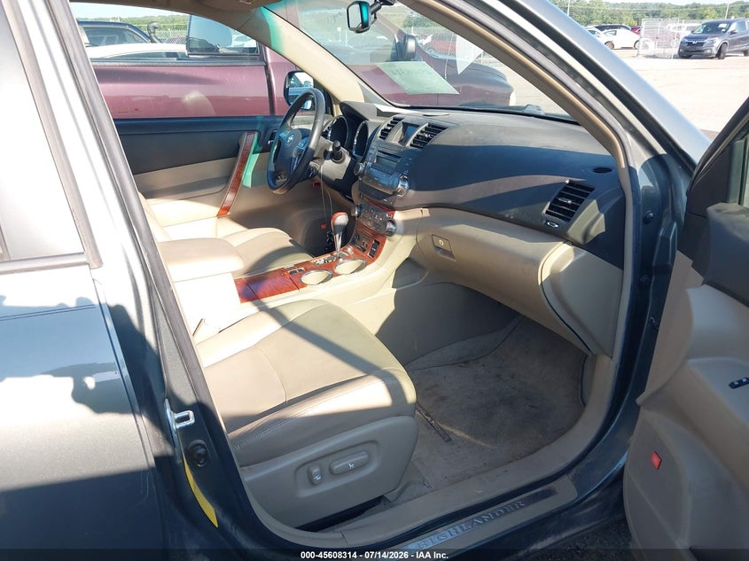 2008 Toyota Highlander VIN JTEDS42A582038652 IAAI salvage auction — NORMAL WEAR, Clear (Oklahoma), sold $1,600 on 2026-07-28 (photo 5)