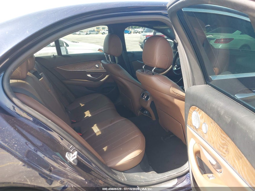 2017 Mercedes-benz E-klasse VIN WDDZF4JB4HA243478 IAAI salvage auction — REAR END, Salvage Title, sold $4,050 on 2026-07-31 (photo 8)