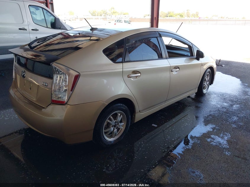 2010 Toyota Prius VIN JTDKN3DU8A1005211 IAAI salvage auction — SIDE, Salvage (California), sold $825 on 2026-07-28 (photo 4)