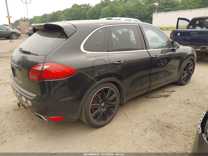 2013 Porsche Cayenne VIN WP1AB2A22DLA83461 IAAI salvage auction — NORMAL WEAR, Clear (Massachusetts), sold $25 on 2026-07-21 (photo 4)