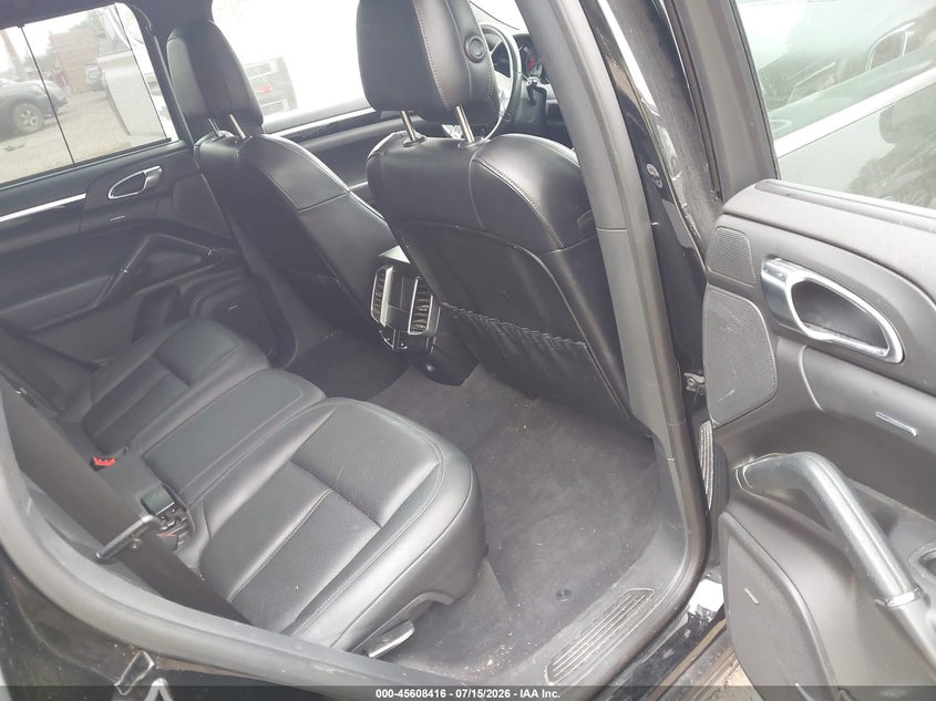 2013 Porsche Cayenne VIN WP1AB2A22DLA83461 IAAI salvage auction — NORMAL WEAR, Clear (Massachusetts), sold $25 on 2026-07-21 (photo 8)