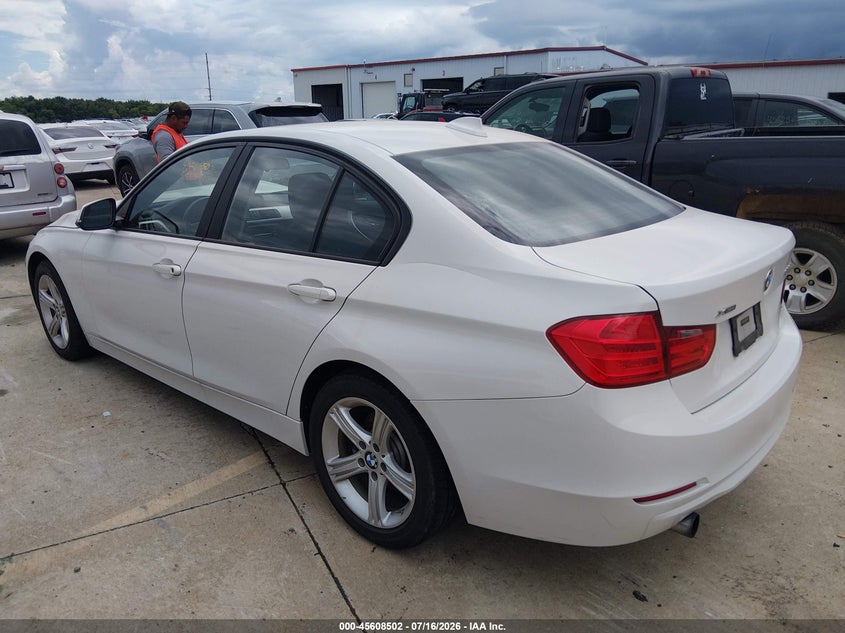 2015 BMW 3er VIN WBA3C3C52FK202958 IAAI salvage auction — RIGHT FRONT, Salvage (Missouri), sold $1,925 on 2026-08-13 (photo 3)