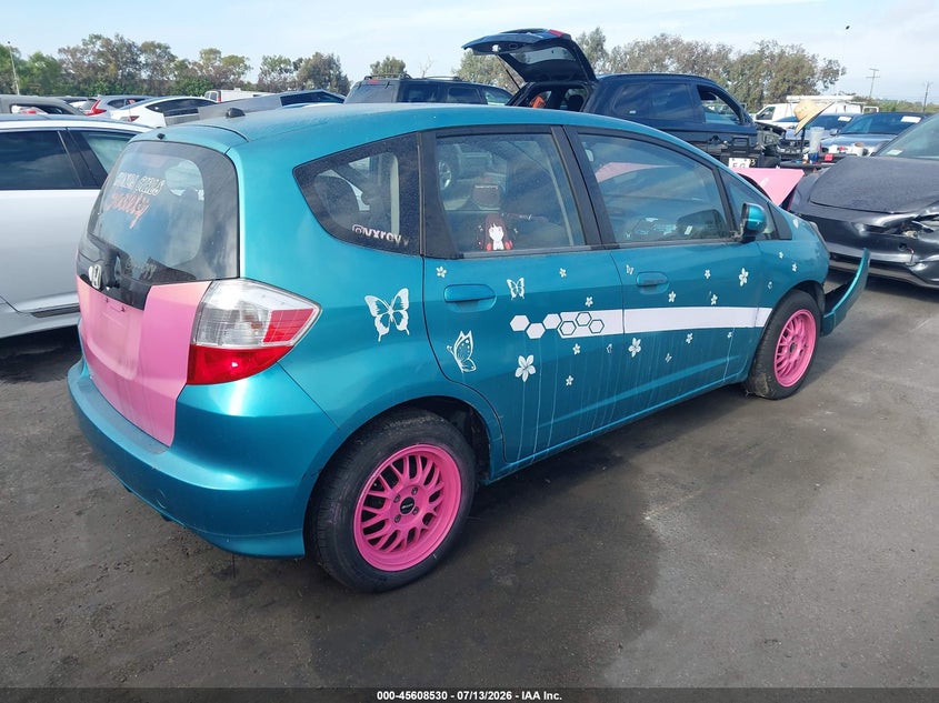 2013 Honda Fit VIN JHMGE8H33DC050066 IAAI salvage auction — NORMAL WEAR, Salvage (California), sold $400 on 2026-07-30 (photo 4)