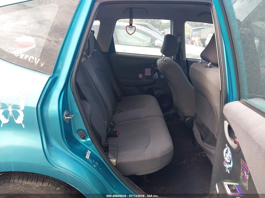 2013 Honda Fit VIN JHMGE8H33DC050066 IAAI salvage auction — NORMAL WEAR, Salvage (California), sold $400 on 2026-07-30 (photo 8)