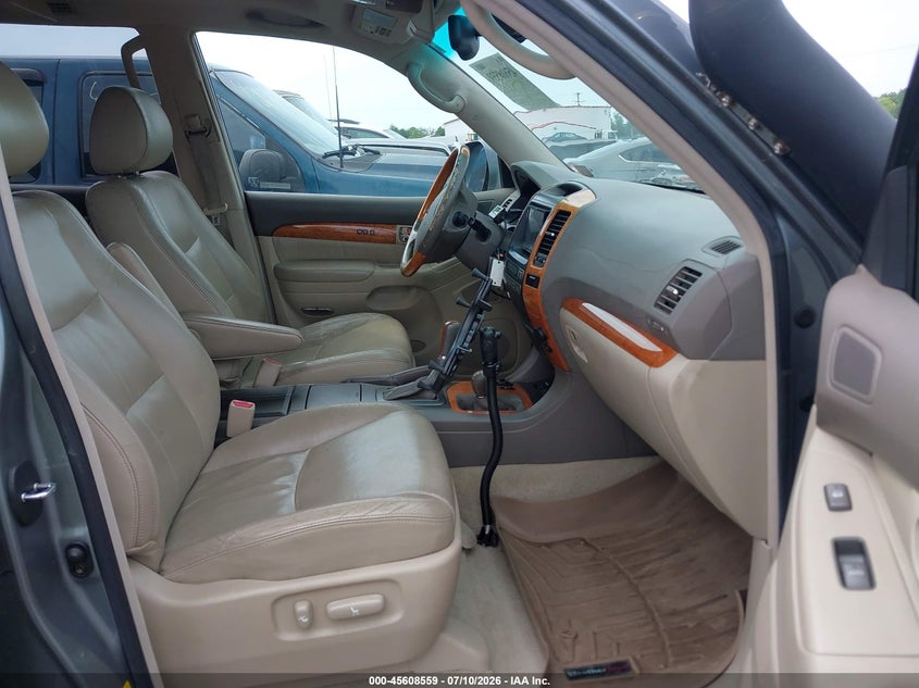 2004 Lexus Gx 470 VIN JTJBT20X840030889 IAAI salvage auction — NORMAL WEAR, Clear (Virginia), sold $1,000 on 2026-07-21 (photo 5)