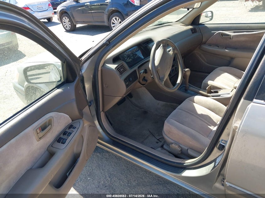 1998 Toyota Camry VIN JT2BG22K7W0167858 IAAI salvage auction — NORMAL WEAR, Clear, sold $350 on 2026-07-22 (photo 5)