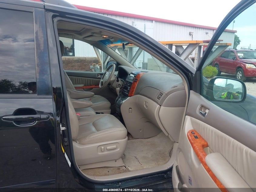 2010 Toyota Sienna VIN 5TDDK4CC8AS028605 IAAI salvage auction — NORMAL WEAR, Clear (Missouri), sold $1,100 on 2026-07-22 (photo 5)