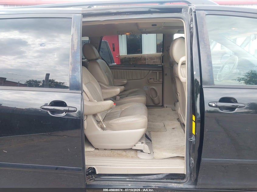 2010 Toyota Sienna VIN 5TDDK4CC8AS028605 IAAI salvage auction — NORMAL WEAR, Clear (Missouri), sold $1,100 on 2026-07-22 (photo 8)