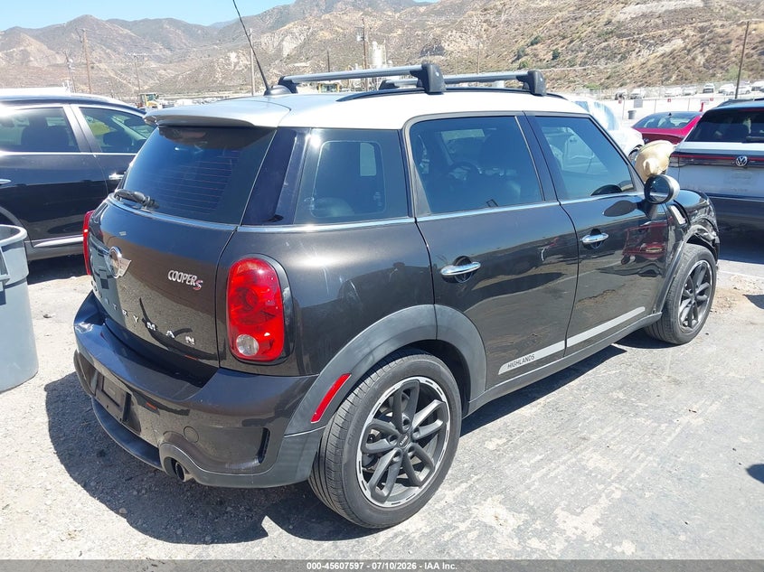 2016 Mini Countryman VIN WMWZC3C52GWT10954 IAAI salvage auction — RIGHT FRONT, Wait Title, sold $1,575 on 2026-08-12 (photo 4)