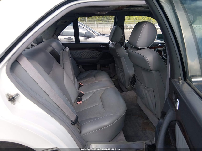 1996 Mercedes-benz S class VIN WDBGA32E2TA289773 IAAI salvage auction — NORMAL WEAR, Clear (Tennessee), sold $25 on 2026-07-29 (photo 8)