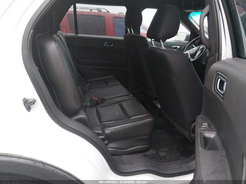 2014 Ford Police interceptor utility VIN 1FM5K8ARXEGA80946 IAAI salvage auction — NORMAL WEAR, Clear (Tennessee), sold $750 on 2026-07-16 (photo 8)