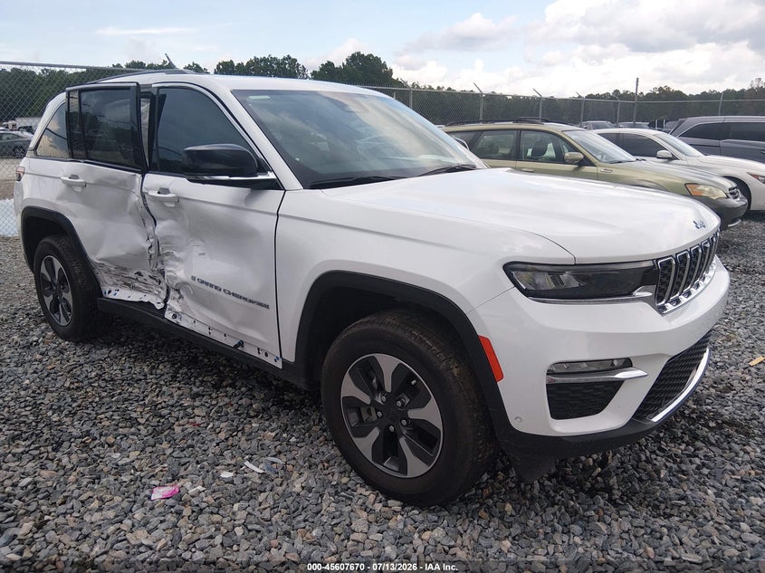 2024 Jeep Grand cherokee VIN 1C4RJYB66RC713856 — IAAI salvage auction photo