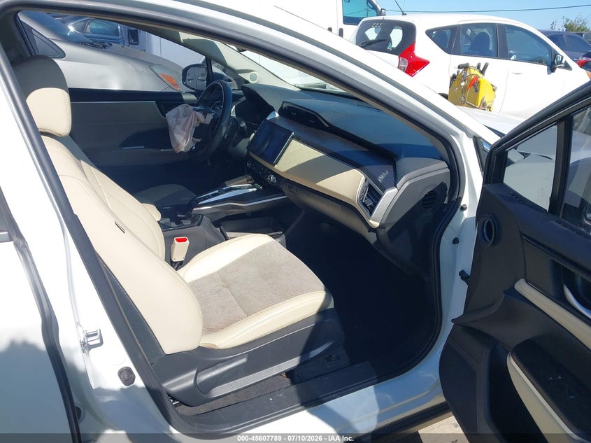 2018 Honda Clarity VIN JHMZC5F15JC023896 IAAI salvage auction — NORMAL WEAR, Clear - Dealer Only (California), sold $2,125 on 2026-07-23 (photo 5)