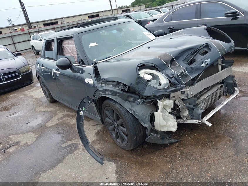 2015 Mini Hard top VIN WMWXU3C52F2B55755 IAAI salvage auction — FRONT END, Salvage Title, sold $500 on 2026-08-20 (photo 1)