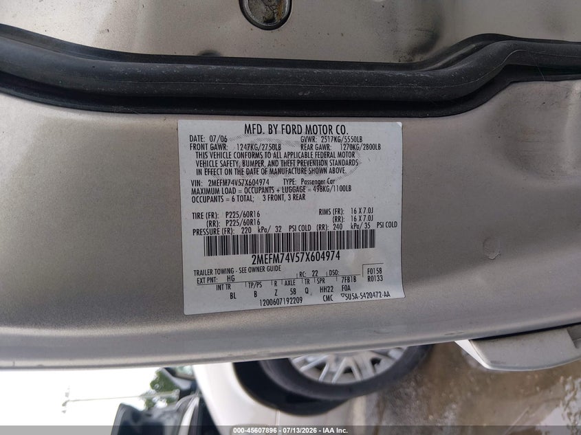 2007 Mercury Grand marquis VIN 2MEFM74V57X604974 IAAI salvage auction — REAR END, Salvage (Louisiana), sold $875 on 2026-08-01 (photo 9)