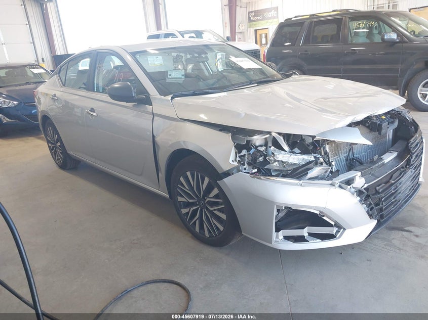 2025 Nissan Altima VIN 1N4BL4DV7SN364179 — IAAI salvage auction photo