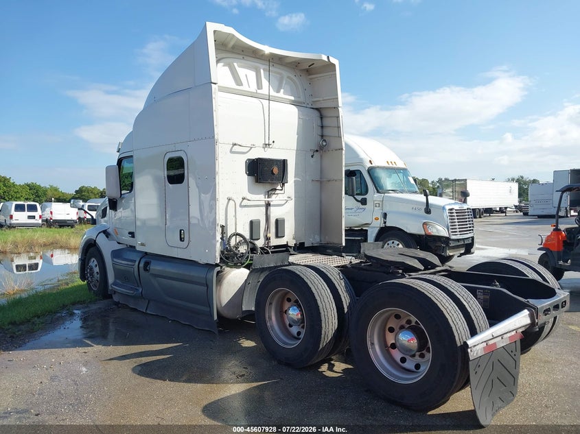 2018 Peterbilt 579 VIN 1XPBDP9X9JD448199 IAAI salvage auction — Burn Engine, Rebuildable (Florida), sold $1,550 on 2026-07-29 (photo 3)