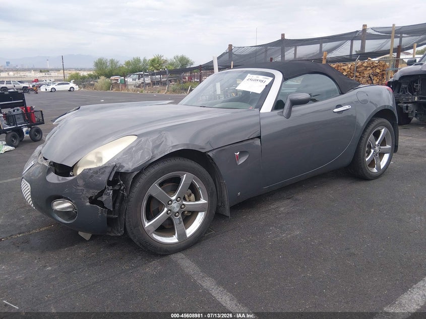 2008 Pontiac Solstice VIN 1G2MB35B18Y104005 IAAI salvage auction — RIGHT SIDE, Salvage (Nevada), sold $400 on 2026-07-31 (photo 2)