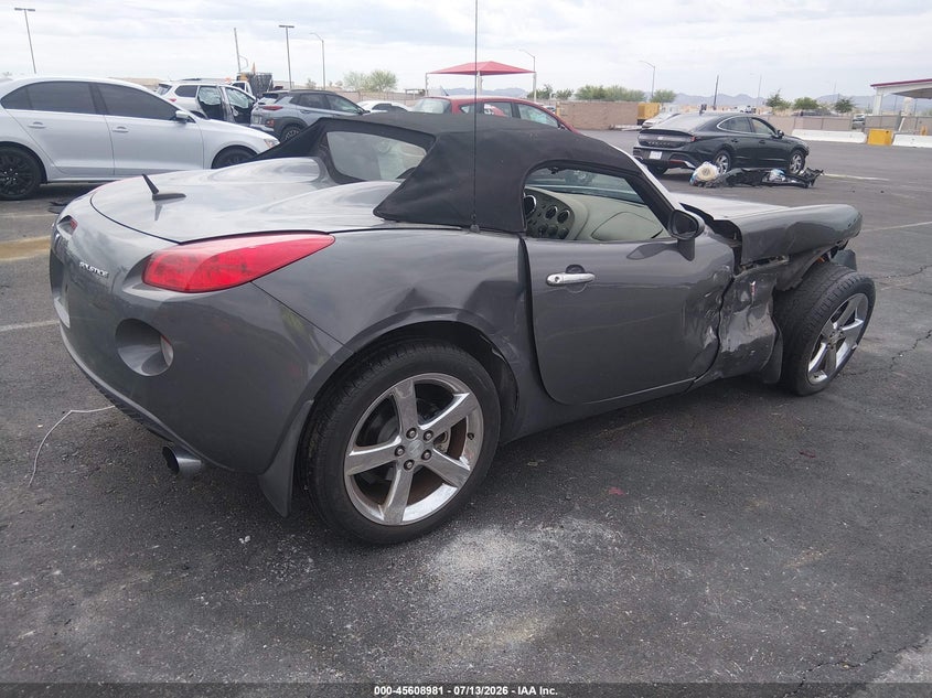 2008 Pontiac Solstice VIN 1G2MB35B18Y104005 IAAI salvage auction — RIGHT SIDE, Salvage (Nevada), sold $400 on 2026-07-31 (photo 4)