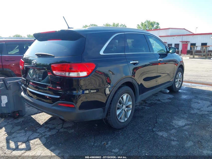 2016 Kia Sorento VIN 5XYPG4A32GG081744 IAAI salvage auction — NORMAL WEAR, Clear (Kansas), sold $825 on 2026-07-29 (photo 4)