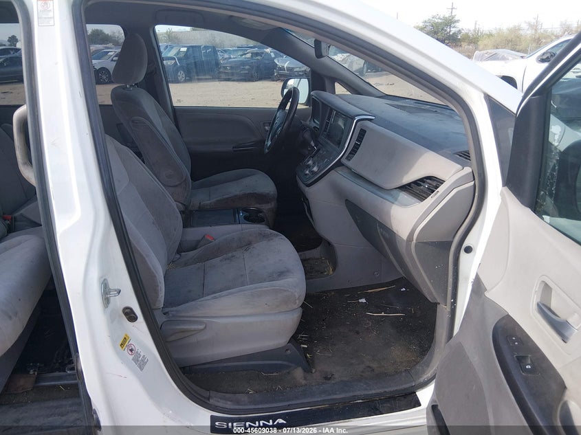 2017 Toyota Sienna VIN 5TDKZ3DC1HS793502 IAAI salvage auction — ENGINE DAMAGE, Salvage (Arizona), sold $1,325 on 2026-07-30 (photo 5)