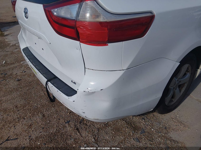 2017 Toyota Sienna VIN 5TDKZ3DC1HS793502 IAAI salvage auction — ENGINE DAMAGE, Salvage (Arizona), sold $1,325 on 2026-07-30 (photo 6)