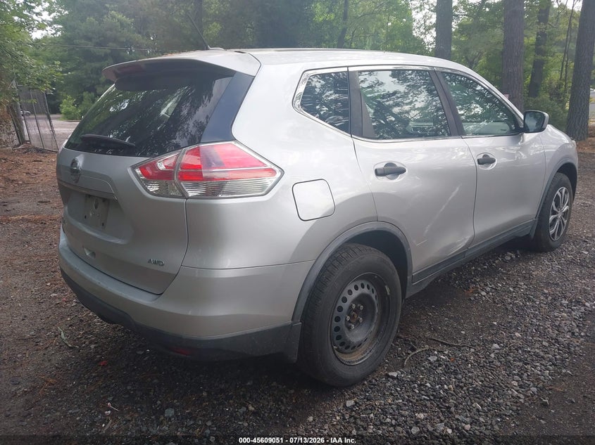 2016 Nissan Rogue VIN KNMAT2MV4GP661111 IAAI salvage auction — NORMAL WEAR, Clear (Virginia), sold $800 on 2026-07-28 (photo 4)