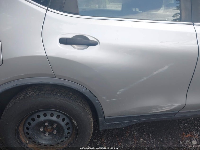 2016 Nissan Rogue VIN KNMAT2MV4GP661111 IAAI salvage auction — NORMAL WEAR, Clear (Virginia), sold $800 on 2026-07-28 (photo 6)