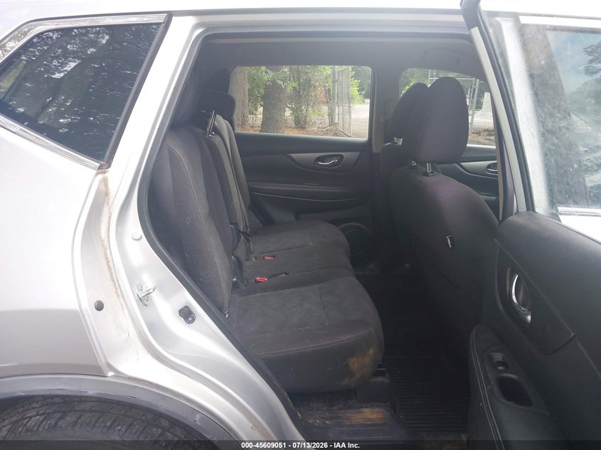 2016 Nissan Rogue VIN KNMAT2MV4GP661111 IAAI salvage auction — NORMAL WEAR, Clear (Virginia), sold $800 on 2026-07-28 (photo 8)