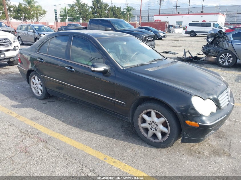 2004 Mercedes-benz C class VIN WDBRF61J54F552370 IAAI salvage auction — NORMAL WEAR, Clear - Dealer Only (California), sold $300 on 2026-08-18 (photo 1)