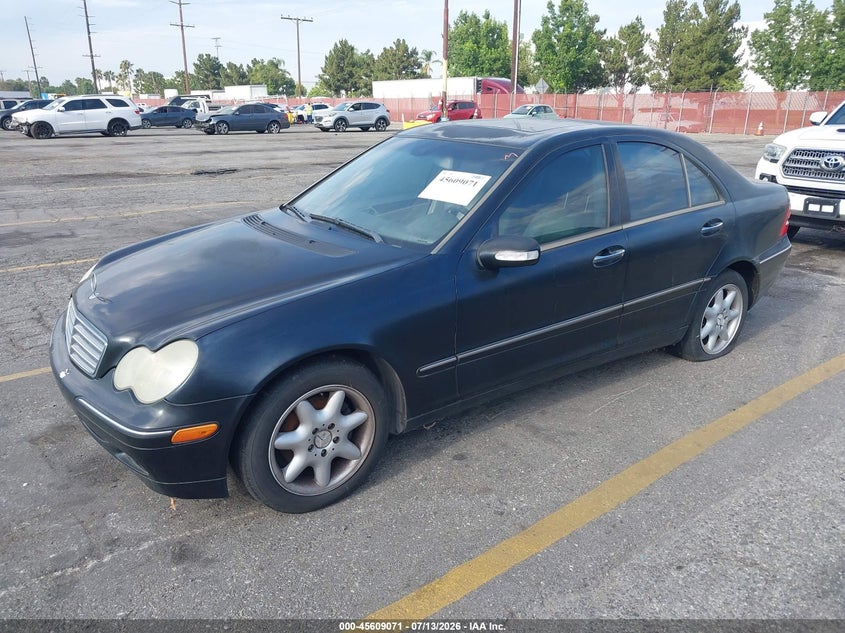 2004 Mercedes-benz C class VIN WDBRF61J54F552370 IAAI salvage auction — NORMAL WEAR, Clear - Dealer Only (California), sold $300 on 2026-08-18 (photo 2)