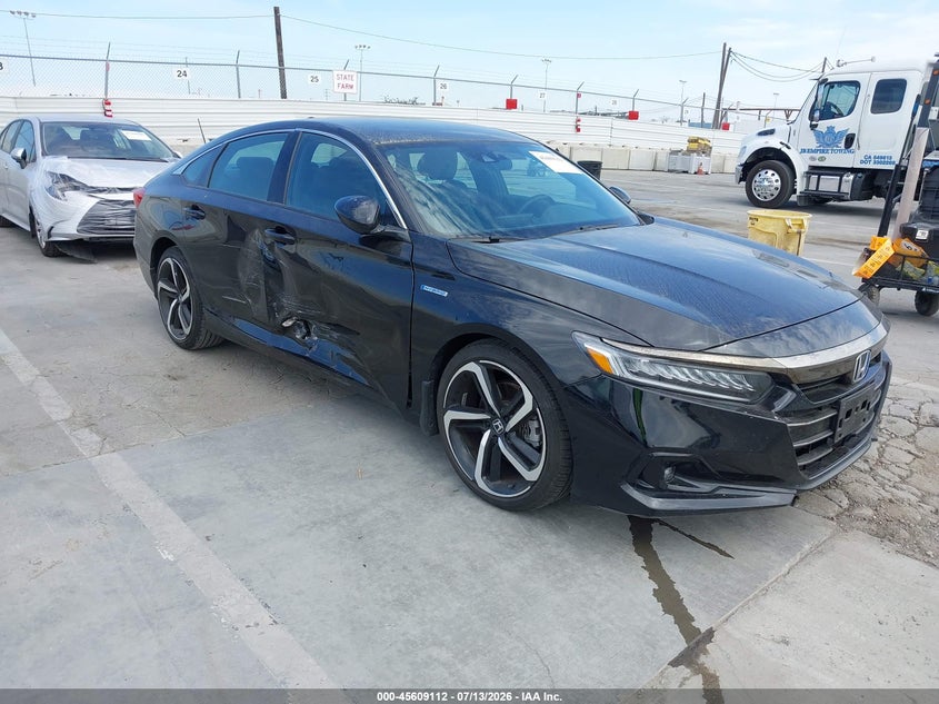 2022 Honda Accord VIN 1HGCV3F21NA026506 IAAI salvage auction — SIDE, Wait Title, sold $13,700 on 2026-08-01 (photo 1)