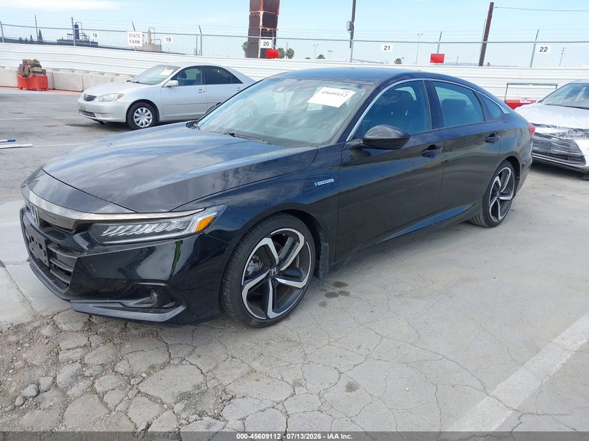 2022 Honda Accord VIN 1HGCV3F21NA026506 IAAI salvage auction — SIDE, Wait Title, sold $13,700 on 2026-08-01 (photo 2)