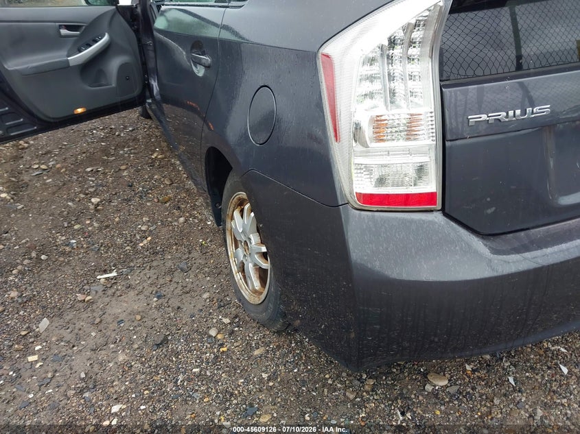 2011 Toyota Prius VIN JTDKN3DU2B0322764 IAAI salvage auction — NORMAL WEAR, Original (Ohio), sold $800 on 2026-07-30 (photo 6)