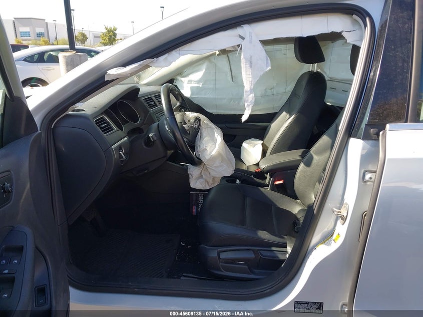 2018 Volkswagen Jetta VIN 3VWDB7AJ4JM219325 IAAI salvage auction — FRONT END, Salvage Title, sold $2,950 on 2026-08-07 (photo 5)