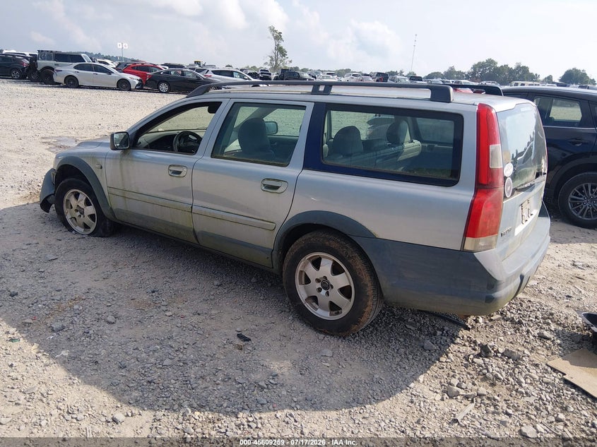 2001 Volvo V70 VIN YV1SZ58D711040617 IAAI salvage auction — NORMAL WEAR, Original (West Virginia), sold $100 on 2026-07-22 (photo 3)