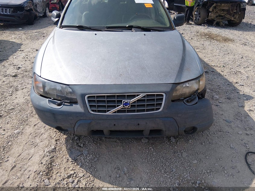 2001 Volvo V70 VIN YV1SZ58D711040617 IAAI salvage auction — NORMAL WEAR, Original (West Virginia), sold $100 on 2026-07-22 (photo 6)