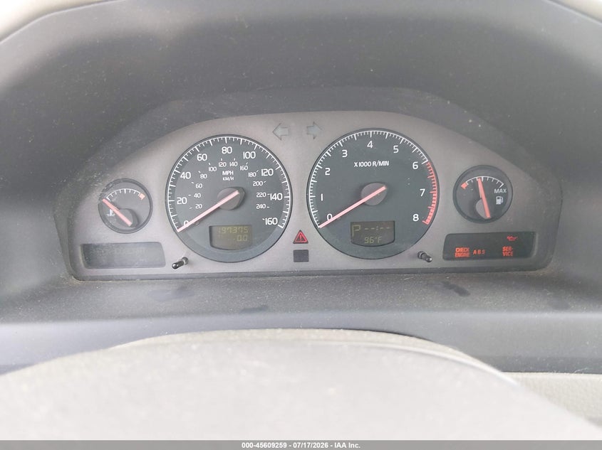 2001 Volvo V70 VIN YV1SZ58D711040617 IAAI salvage auction — NORMAL WEAR, Original (West Virginia), sold $100 on 2026-07-22 (photo 7)