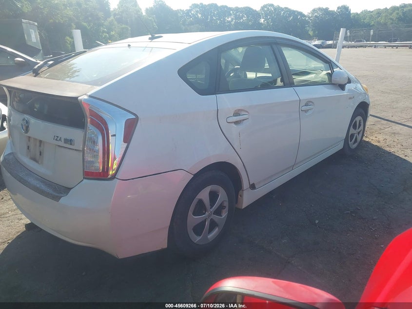 2013 Toyota Prius VIN JTDKN3DU2D5633844 IAAI salvage auction — NORMAL WEAR, Clear (North Carolina), sold $3,350 on 2026-07-16 (photo 4)
