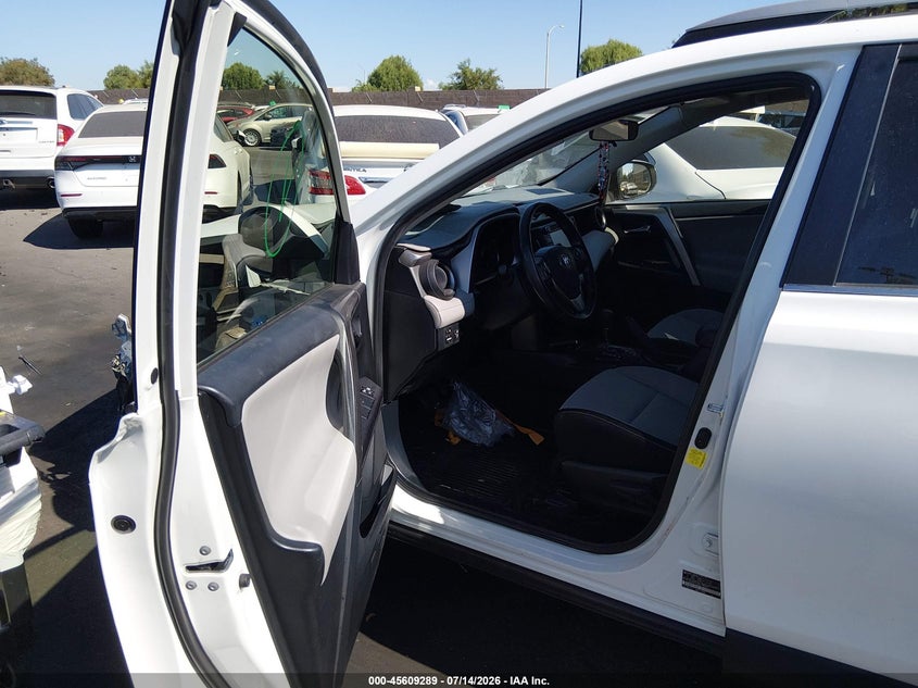 2018 Toyota Rav 4 VIN JTMRFREV6JJ220298 IAAI salvage auction — FRONT END, Salvage Certificate (California), sold $7,625 on 2026-07-31 (photo 5)