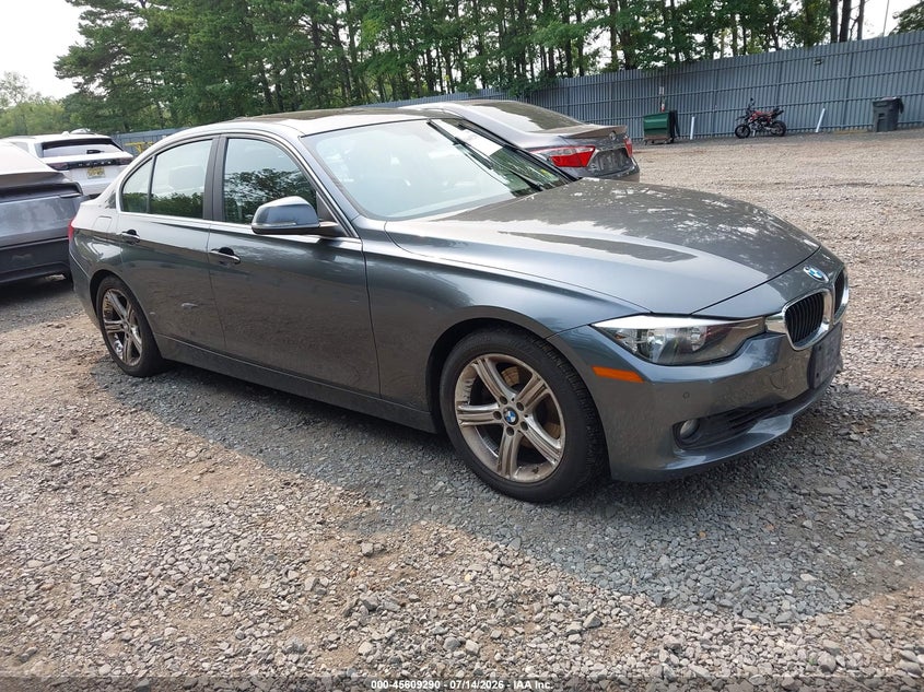2015 BMW 3er VIN WBA3B5G56FNS12383 IAAI salvage auction — WATER/FLOOD, Salvage (New Jersey), sold $1,275 on 2026-08-19 (photo 1)