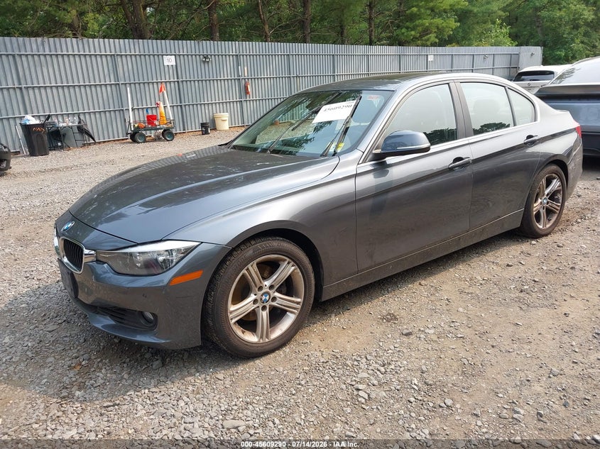 2015 BMW 3er VIN WBA3B5G56FNS12383 IAAI salvage auction — WATER/FLOOD, Salvage (New Jersey), sold $1,275 on 2026-08-19 (photo 2)